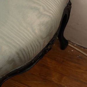 Par de Sillas Victorianas Estilo Luis XV con Tapizado Jacquard - imagen 3