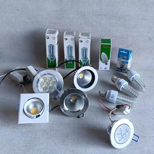 Lote de Varias Lámparas LED y Focos - imagen 3