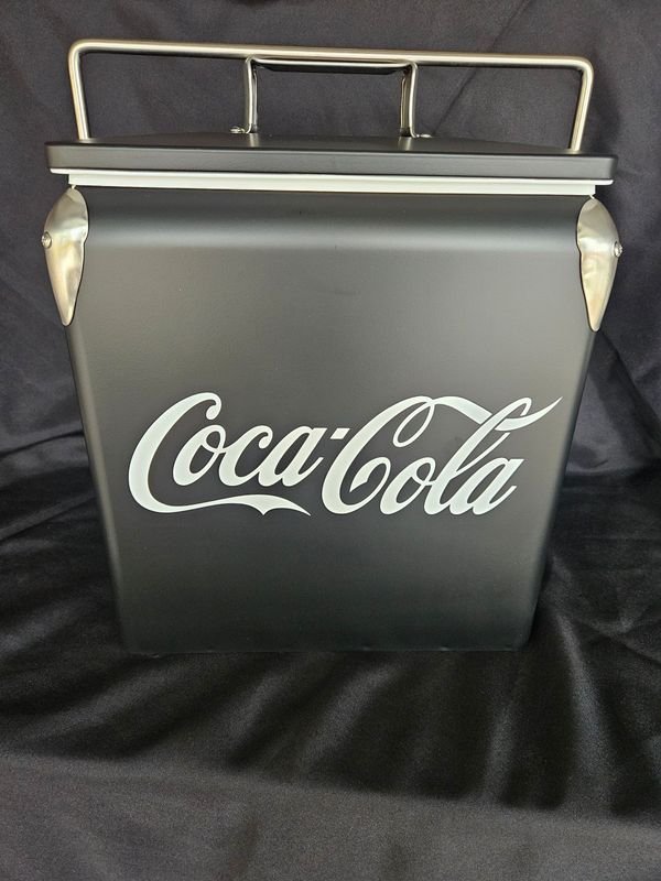 Conservadora Coca-Cola Negra de Chapa con Asa Metálica - imagen 1