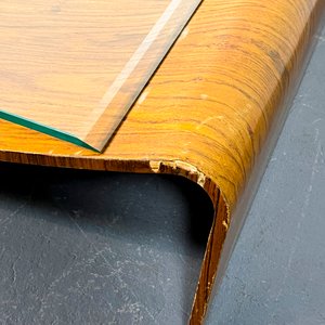 Mesa de Diseño Curva en Madera y Cristal Biselado - imagen 3