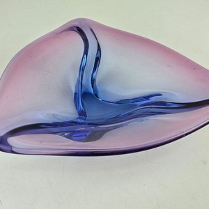 Frutero o Centro de Mesa Triangular en Cristal Murano Azul y Rosa - imagen 3