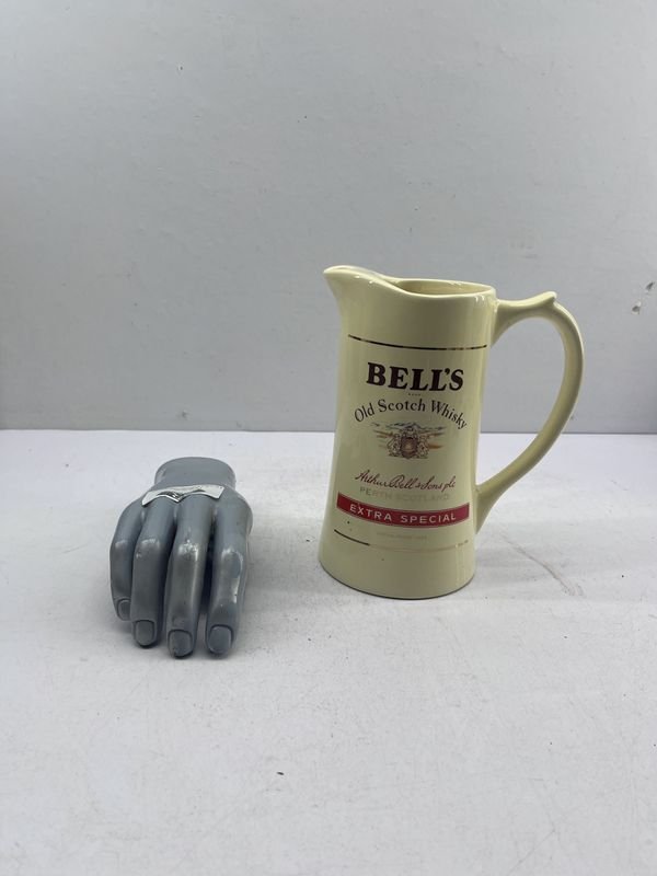 Jarra de Loza Publicitaria Bell's Old Scotch Whisky