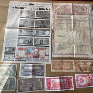 Lote de Billetes Antiguos Uruguayos y Documento Histórico - imagen 1