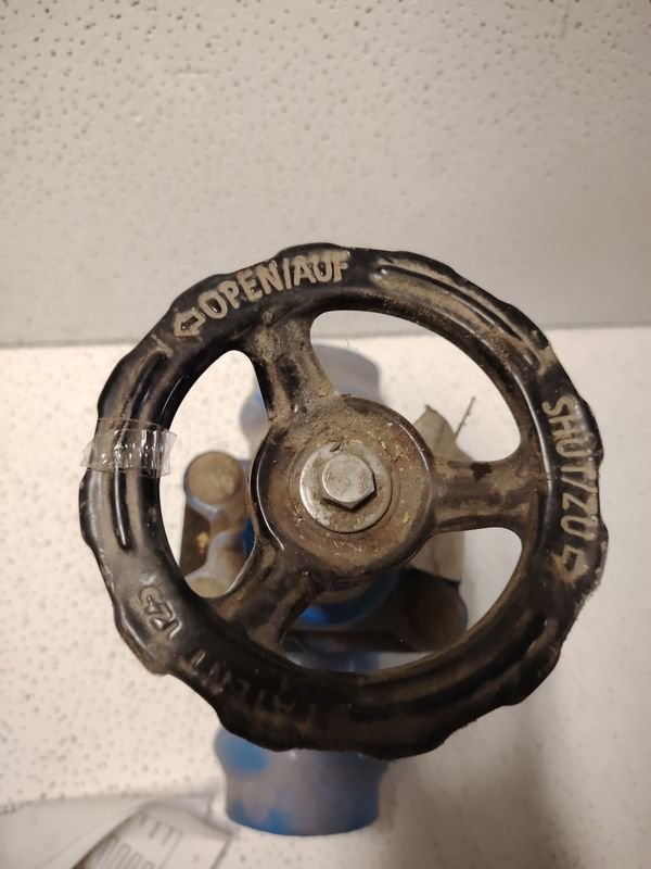 Válvulas de paso de PVC con rueda de mano - imagen 4