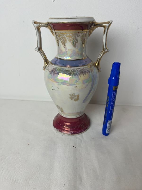 Vaso antiguo decorativo con flores - imagen 3