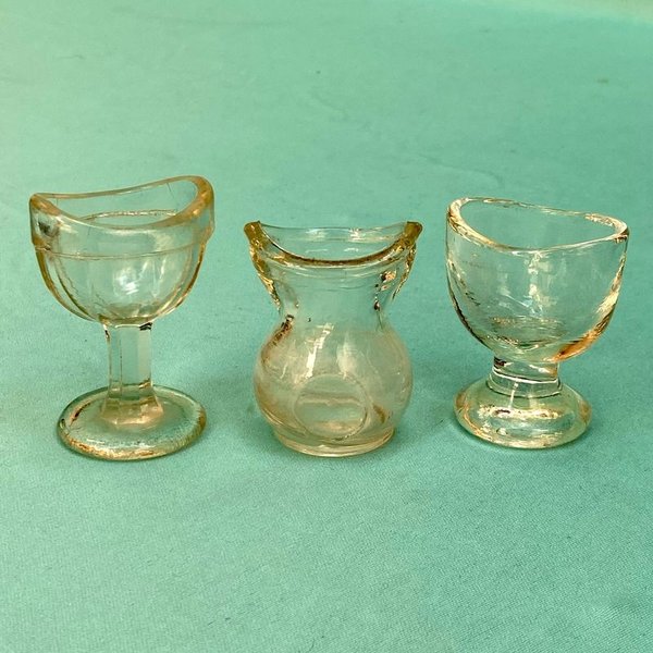 Tres antiguas copas para uso oftalmológico - imagen 1
