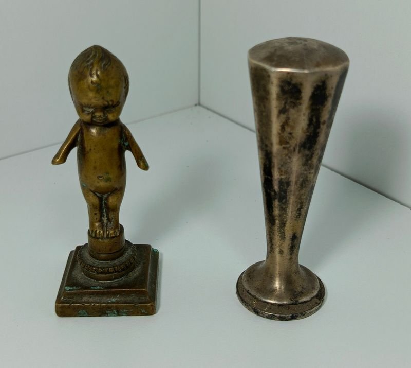 Lote anterior: Colección de sellos lacradores antiguos en bronce