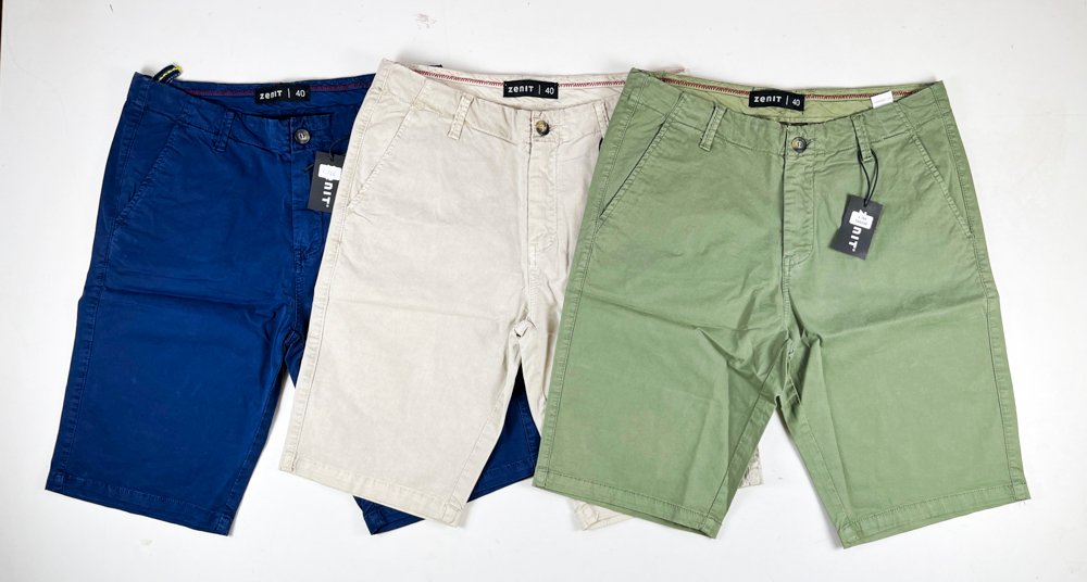 Lote siguiente: Ropa Casual para Hombre - Tres Pares de Shorts y Un Par de Jeans