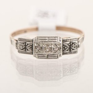 Lote anterior: Anillo de Oro y Plata con Diamantes