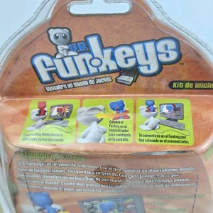 Lote de 2 Juguetes Interactivos Funkeys de Radica - imagen 6