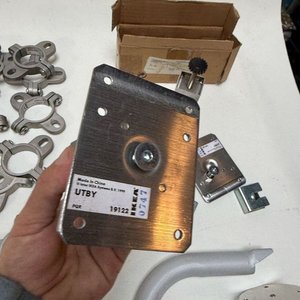 Lote de Uniones IKEA, Pies Regulables y Soportes de Pared - imagen 5