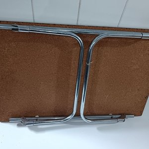 Mesa Desayunador Vintage Plegable con Soporte para Vasos - imagen 4