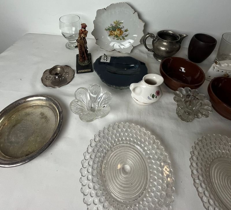 Colección de artículos decorativos en cerámica y vidrio - imagen 2