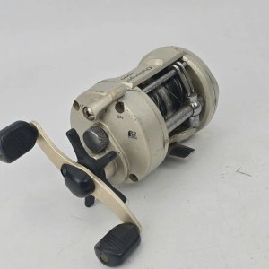 Reel Rotativo de Pesca Challenger 2000 Plateado - imagen 1