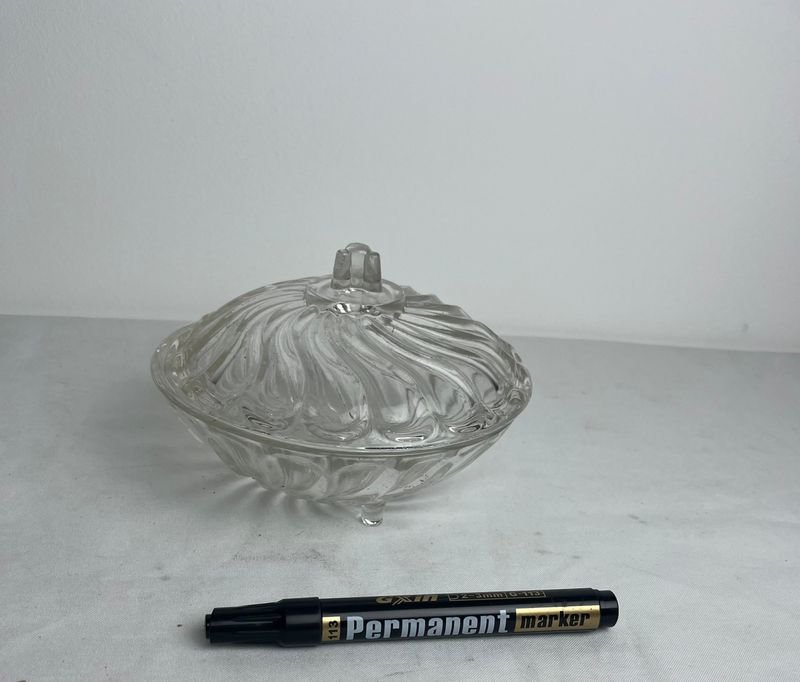 Caramelera: Un objeto de vidrio decorativo - imagen 3