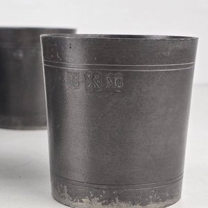 Juego de Vasos de Peltre "John Somers" y Tocador Antiguo Plateado - imagen 3