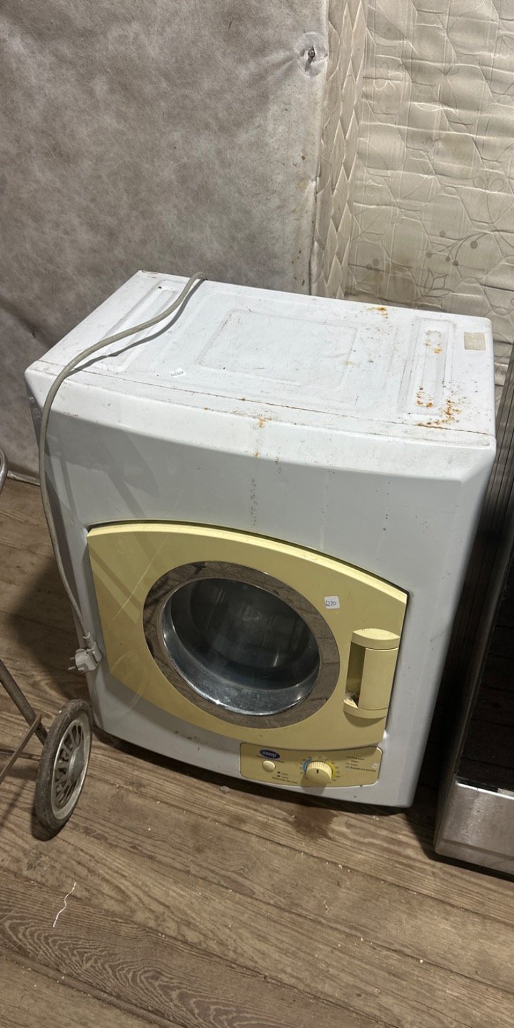 Secarropa Blanco con Puerta Amarilla