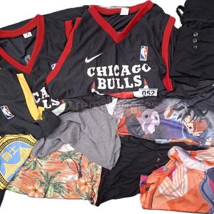 Lote anterior: Lote de Ropa Deportiva y Casual: Camisetas Chicago Bulls, Nike y Estampadas