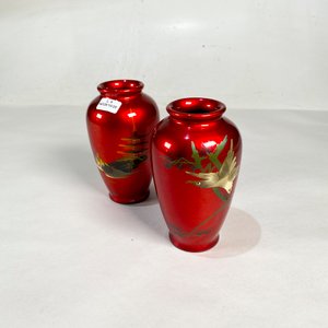 Lote anterior: Par de Floreros Orientales Rojos con Paisaje y Aves - 14 cm