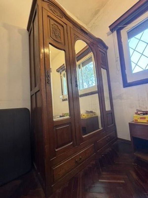 Ropero en roble de excelente calidad en muy buen estado - imagen 5