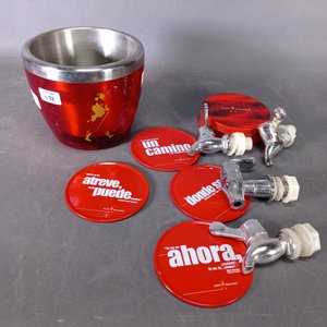 Lote siguiente: Hielera Johnnie Walker Roja con 4 Canillas y Posavasos
