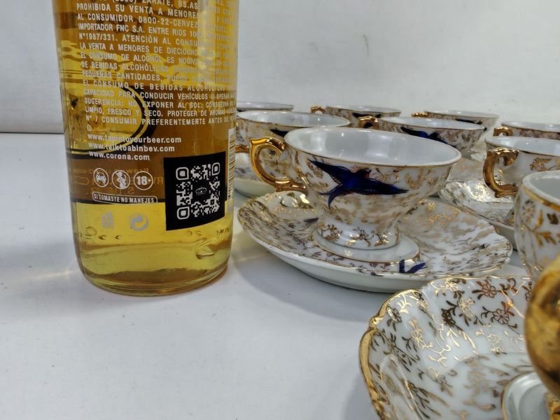 Conjunto de Tazas y Platos de Porcelana - imagen 6