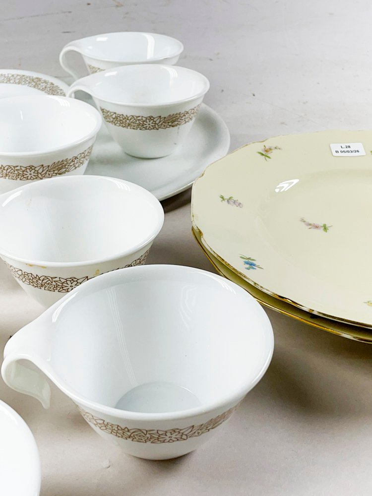 Porcelana Alemana, Tazas Americanas y Platos Decorativos - imagen 3