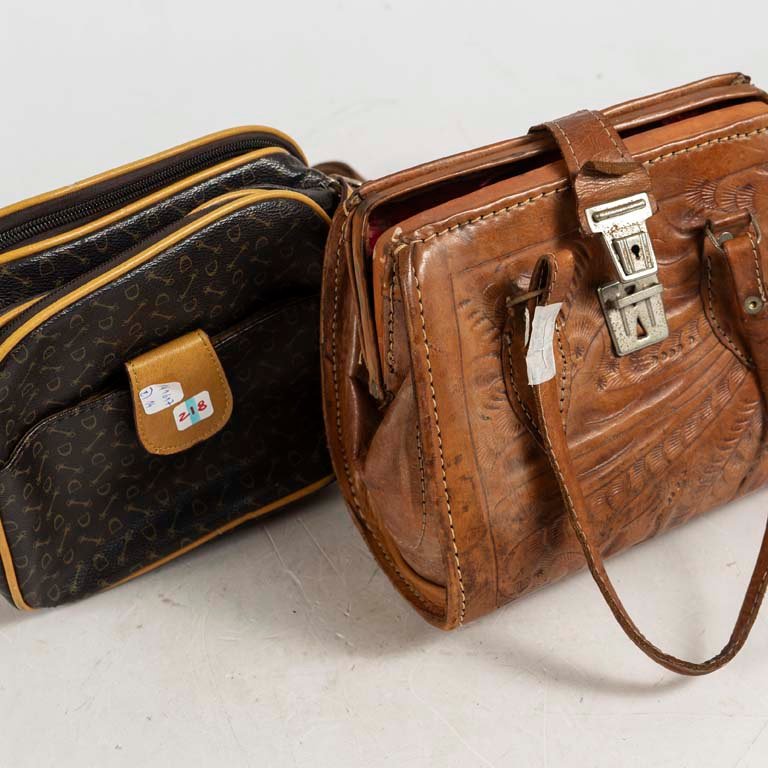 Carteras de cuero con detalles - imagen 2