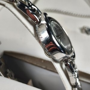 Set de Bijouterie Trésor Temp: Reloj, Collar y Caravanas con Estuche - imagen 6