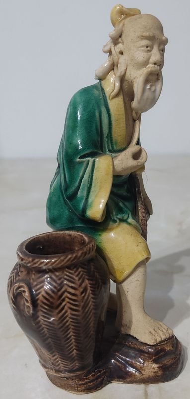 Figura Oriental de Barro Esmaltado: Colecciónable y Artística - imagen 2