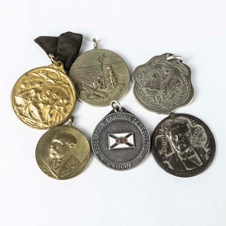 Item 2107916 - Image 0