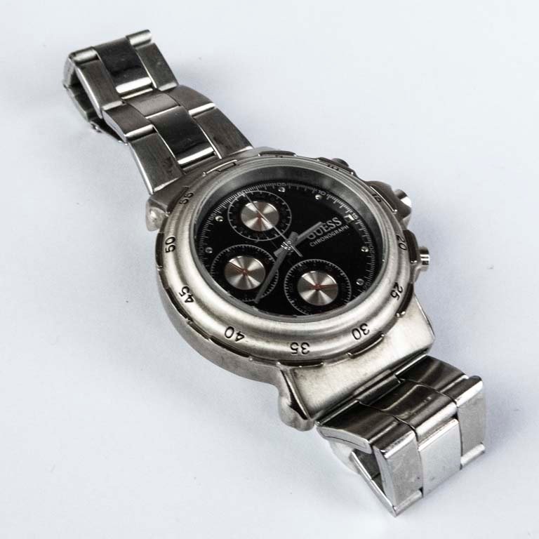 Reloj Guess en excelente condición - imagen 2