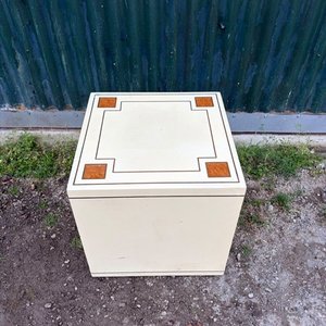 Mesita Ratona Cubo Diseño Clásico - imagen 3