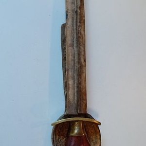 Daga Antigua con Mango de Madera Pulida y Bronce, Vaina de Cuero Crudo - imagen 4