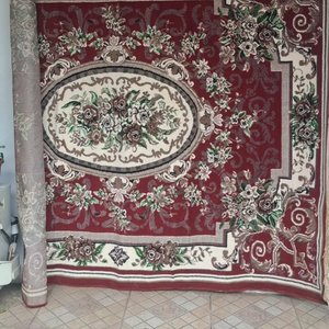 Hermosa alfombra estampada con diseños - imagen 2