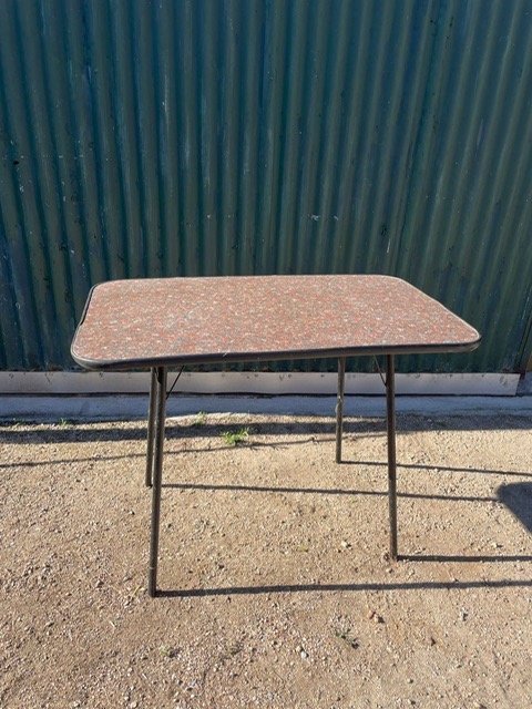 Lote anterior: Mesa para 4 personas en buen estado