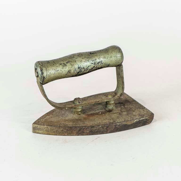 Lote anterior: Plancha de hierro para planchar - Medidas: 16cm