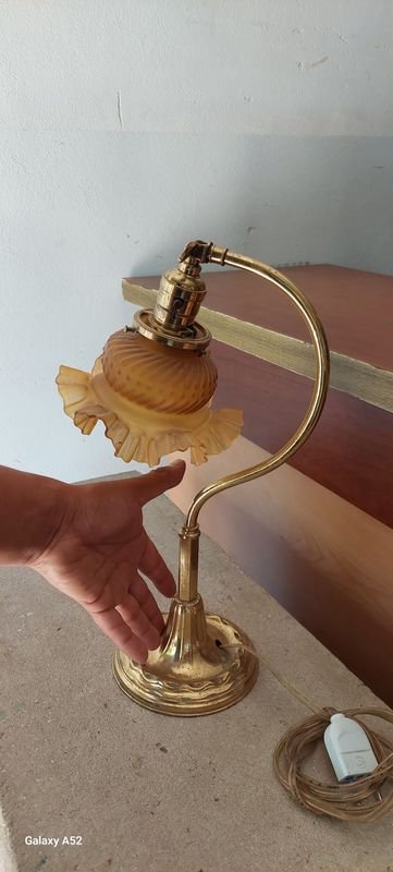 Lámpara de vidrio con tulipa, estilo clásico - imagen 6