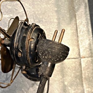 Ventilador Antiguo Marelli con Paletas de Bronce - Funciona - imagen 7
