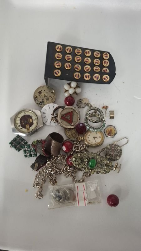 Lote de Joyería y Relojes Varios
