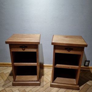 Par de Mesas de Luz Rústicas de Madera con Cajón y Estantes - imagen 1