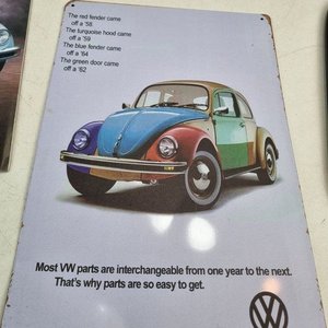 L 369 - Varias Unidades - Lote de articulos decorativos con chapas alusivas a Volkswagen Beetle y chapa matricula de Florida 'Mafia U.S.A.' - imagen 6