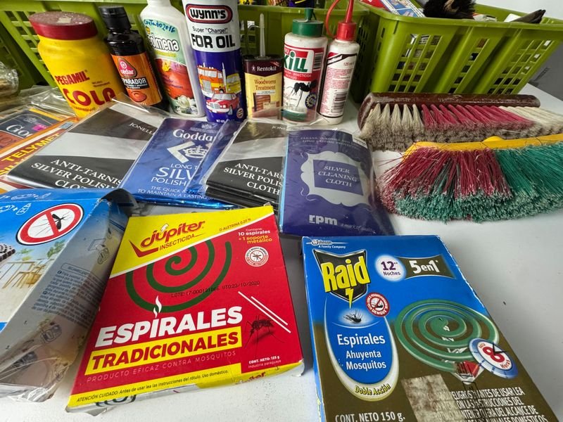Gran lote de accesorios para el hogar y la limpieza - imagen 3