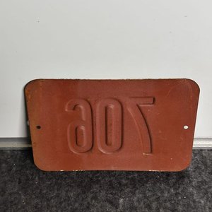 Chapa Esmaltada Antigua "706" y "305" - imagen 2