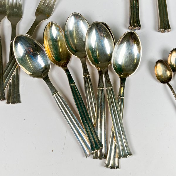 Colección de utensilios de cocina en plata - imagen 3
