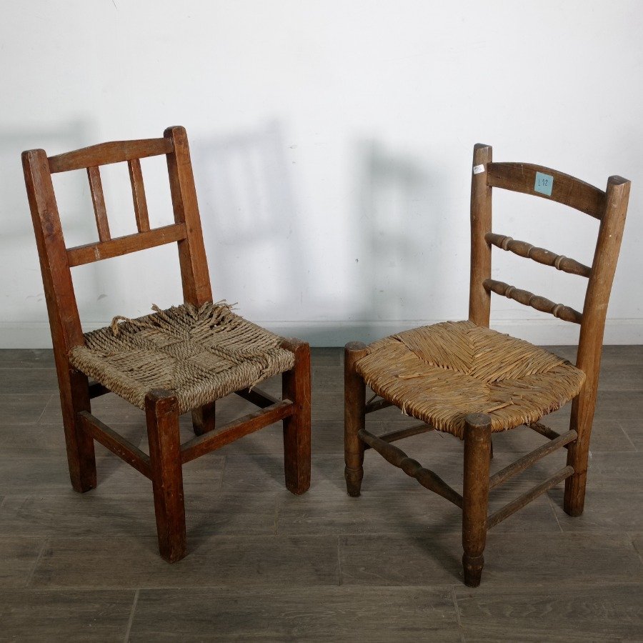 Sillas de madera con asiento de cardo en mal estado - imagen 3