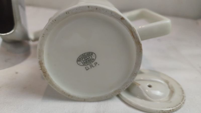 Azucarera y Tetera de Porcelana Alemana con Camisa en Metal para Picnic - imagen 10