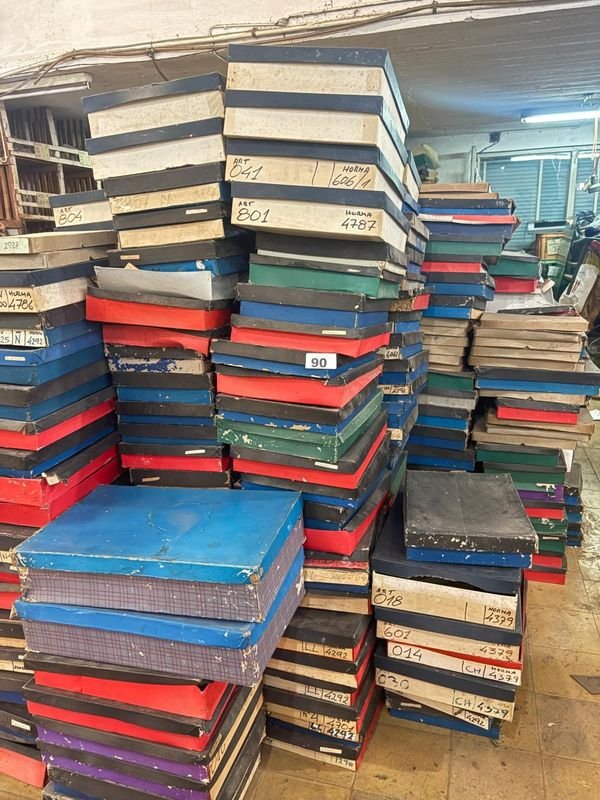 Gran Lote de Cajas de Escalas y Materiales Varios - imagen 1