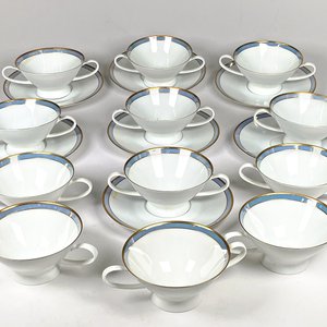 Juego de 19 Piezas de Porcelana Rosenthal para Consomé: Tazas y Platillos - imagen 2