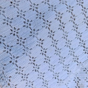 Colcha Artesanal de Crochet Color Crudo - imagen 4